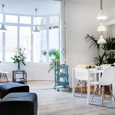 Konukevi Cien Barselona