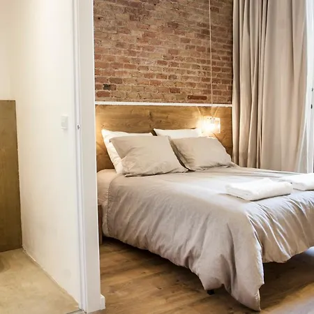 Cien Guest house *